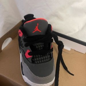 Kids Jordan 4s